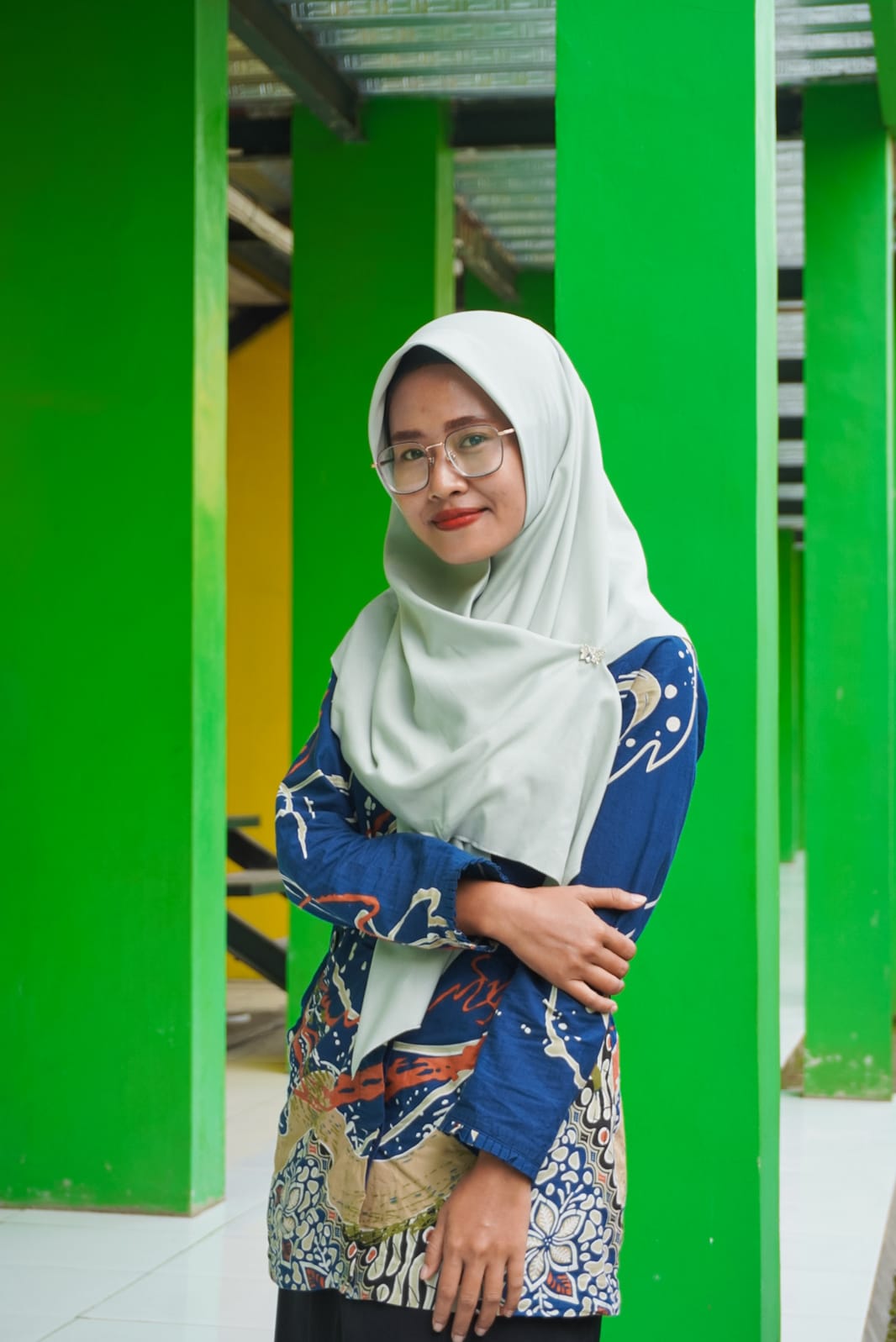 MELLY YOVITASARI, S.Pd